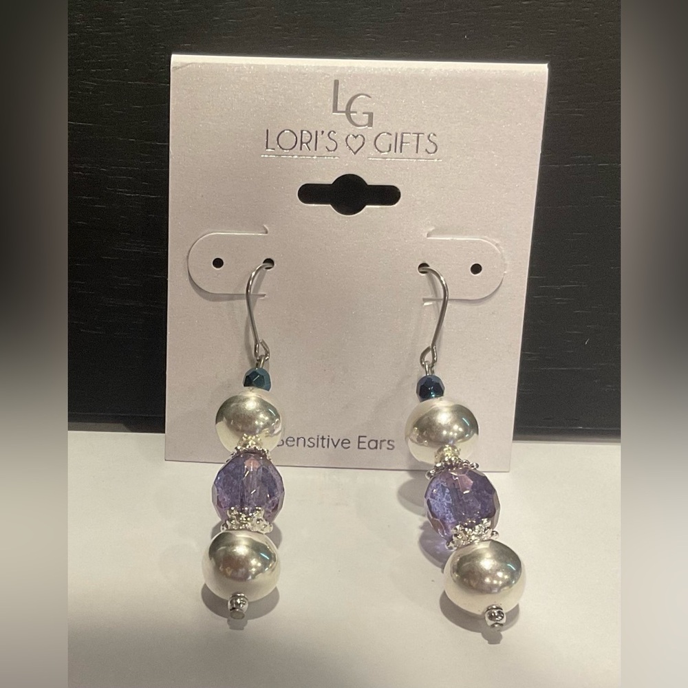 NWT Lori’s Gifts Sensitive Ears Bead Dangle Earrings #1027
